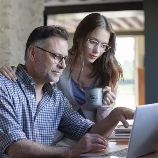 Очковые линзы 1.56 Eyezen Lite (0.4 D) Blue UV Capture Crizal Easy Pro UV - фото 5903733